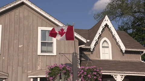 New normal  small town main street Canada with people wearing COVID face masks Vidéo 156404901