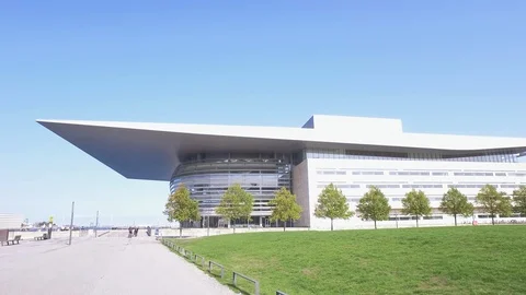 The new operahouse in Copenhagen Stock Footage 99529598
