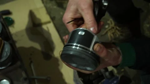 New pistons for more power Vídeo Stock 178482666