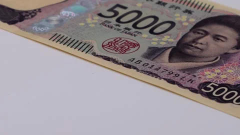The new rotating 5,000 yen bill Stock Footage 326079217