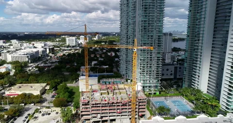 New tower under construction in Miami Video stock 171429115