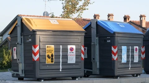 New trash bins differentiated Stock Footage 95943760