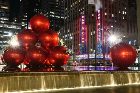 NEW YEAR ,CHRISTMAS DECORATION,RADIO CITY,MIDTOWN,NEW YORK,HOLIDAY , bubbles Stock Photos