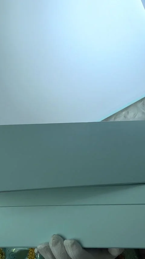 New Year is coming Saint Nicholas opened a large blue box, it is empty, there is 库存影片 246102480