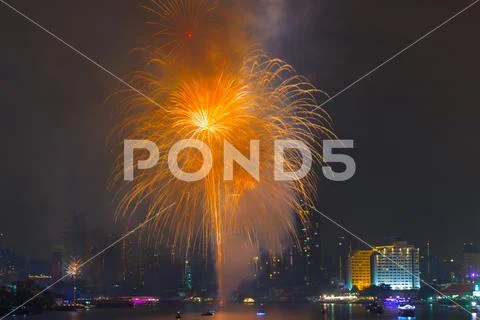 New Year Countdown Fireworks 2018 At Chao Phraya River Bangkok Thailand Stock Photos