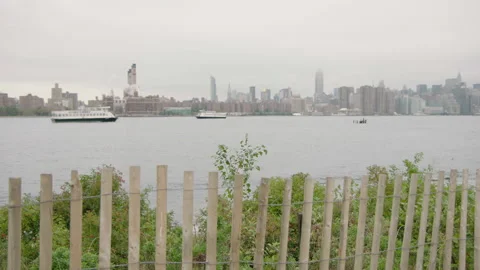 New York City ships passing in the East River Stock Footage