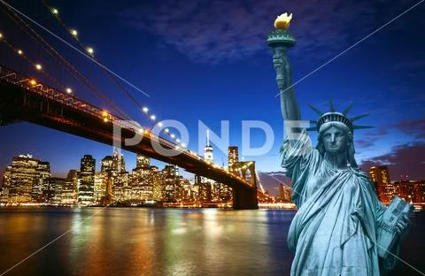 New york city skyline with Liberty Statue Stock Photos