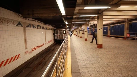 New York City subway train arriving metro Station Manhattan Stock Footage