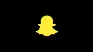 New York - January 17, 2018: Snapchat Yellow Image Logo On The Black Background Stock Footage