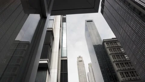 New York Manhattan. Low Angle View of Modern Skyscrapers and Towers, Slow Vidéo 137008741