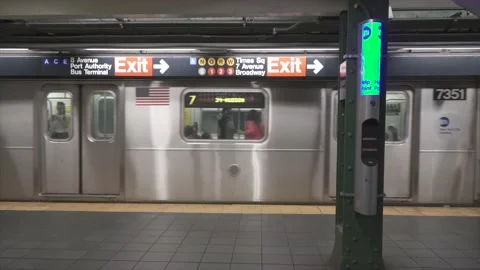 New York subway train into platform -slow motion 4K 스톡 동영상 162908800