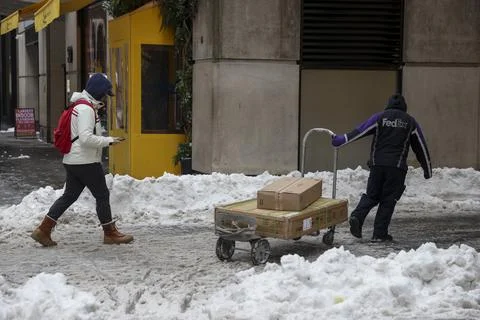 New Yorkers react to snow storm after it passes, New York, USA - 26 Jan 2026 Stock Photos