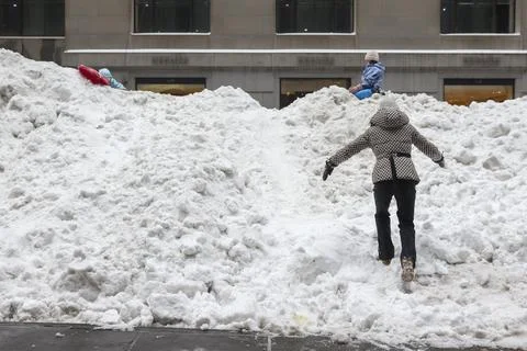 New Yorkers react to snow storm after it passes, New York, USA - 26 Jan 2026 Stock Photos