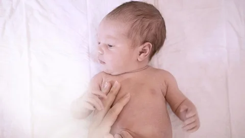 Newborn baby Video stock 109321588