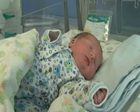 Newborn Video stock 8955932