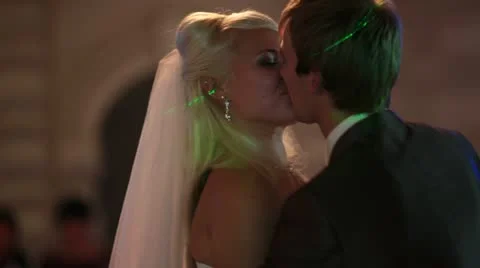 Newlyweds Dancing Stock-Footage 22280545
