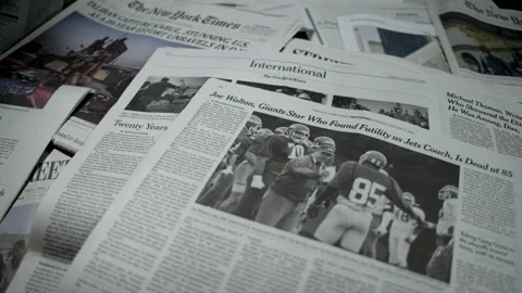 Newspaper Coverage of Joe Walton, Jets Head Coach from 1983-89, Dies 動画素材 164012909