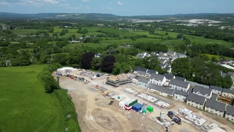 Newton Abbot, S. Devon, England: DRONE VIEWS: New build house construction site 库存影片 241903690