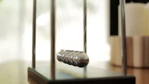 Newton's cradle 01 스톡 동영상 75631300