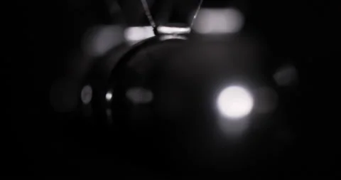Newton's Cradle in Close-Up. Pendulum Wave. Metal Balls Видео 138503376