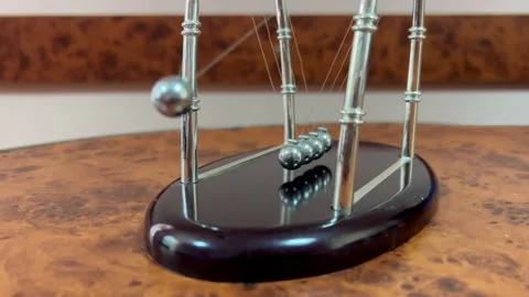 Newton's cradle Stock Footage 202609531