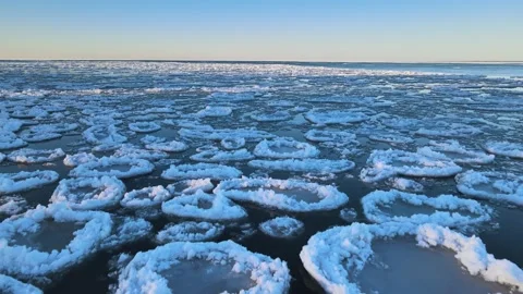 Niagara Falls in winter Stockbeeldmateriaal 205480462