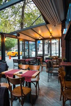 Nice and empty coffee shop Foto stock