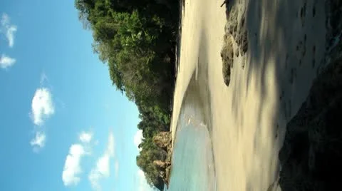 Nice beach - vertical Vidéo 8841053