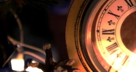 Nice clock on blur christmas background 2020. Clock is showing midnight. Stock-Footage 119909062
