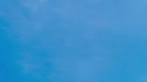 Nice moving white cirrus cloud in horizon, Beautiful blue sky and cloudscape 스톡 동영상 234794981