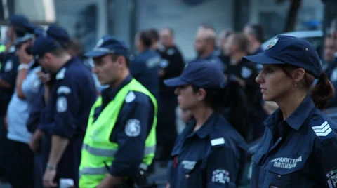 Nice policewomen provide security of Anti-Corruption Protests in Sofia, Bulgaria Vídeo Stock 38918461