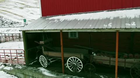 A nice smooth aerial of a red barn from 1908 Stockbeeldmateriaal 18225841