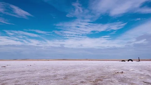 Nice timelapse over the pink-lake in Bumbunga, australia ProRes-422 4KUHD 29.97 Video stock 76023948