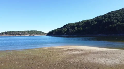Nice view slowly moving away from the shore of the Jarosa reservoir Stock Footage 168839109