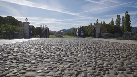 Nice walk to the Enter to the public park, 4K footage Vídeo Stock 117163074
