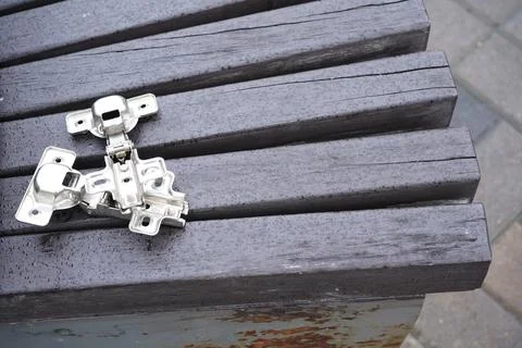 Nickel plated self-locking loop for the shawl with full overlay on the corner Stock-Fotos