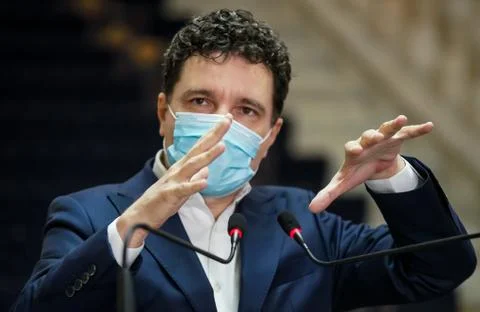 Nicusor Dan - problems of district heating supply in Bucharest Photos