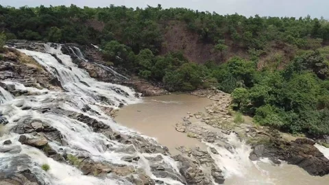 Nigeria water fall Vídeos de archivo 131843635
