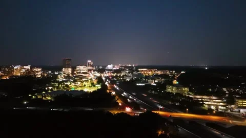 Night Aerial Drone View of Reston Skyline and Highway in Northern Virginia Vidéo 344613861