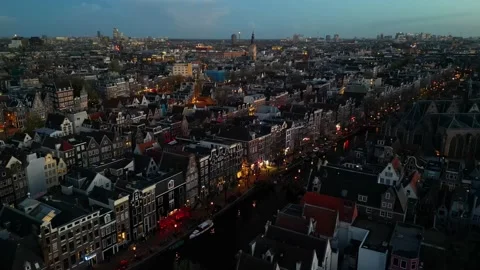 Night aerial view of The Red Light District in Amsterdam, Netherlands Vidéo 239077113