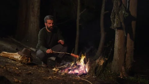 Night Camp Fire Video stock 138125314