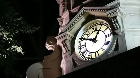 Night clock tower 1am Vídeo Stock 11581334