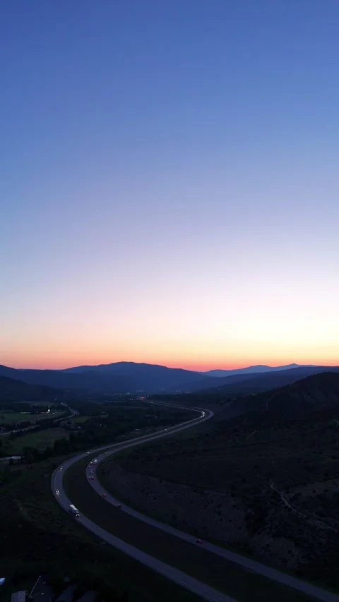 The night comming Vídeos de archivo 302228406