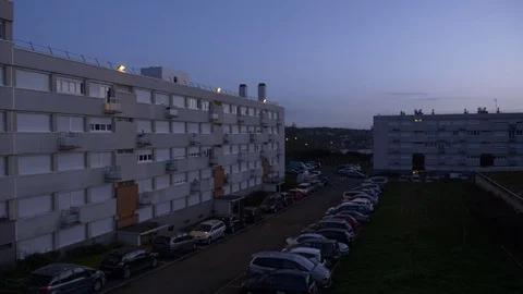 Night Before Dawn Twilight Dusk. Empty Street. Suburban Apartment Buildings 4K Vídeo Stock 129459594