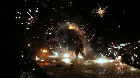 Night fire show Video stock 101876318
