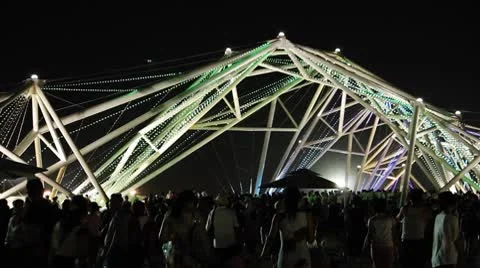 Night garden 4 Vídeos de archivo 8848596