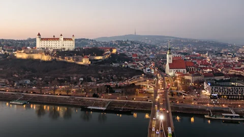 Night hyperlapse Bratislava old town Video stock 231437023