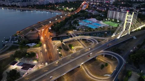 Night hyperlapse of Ciurel bridge traffic, Bucharest, Romania. Vídeos de archivo 333411261