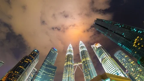 Night at the lake Simphony of the KLCC in Kuala Lumpur Stock Footage 94493554