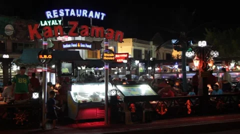 Night life Stock-Footage 915048